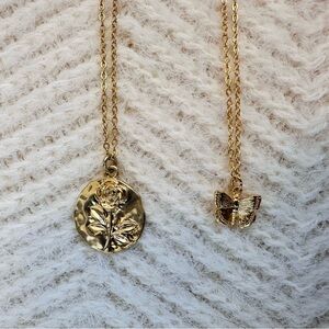 Gold Pendant Necklace Set